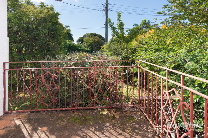 Photo - 20 Highcrest Avenue, Wavell Heights QLD 4012 - Image 12