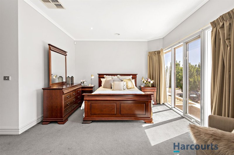 Photo - 20 Highgate Way, Rowville VIC 3178 - Image 6