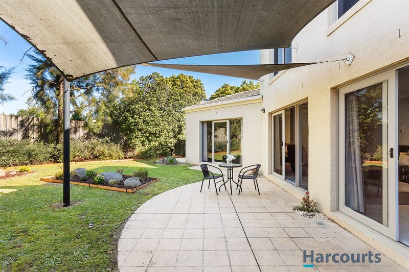 Photo - 20 Highgate Way, Rowville VIC 3178 - Image 8