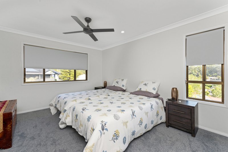 Photo - 20 Hillgrove Court, Oxenford QLD 4210 - Image 12