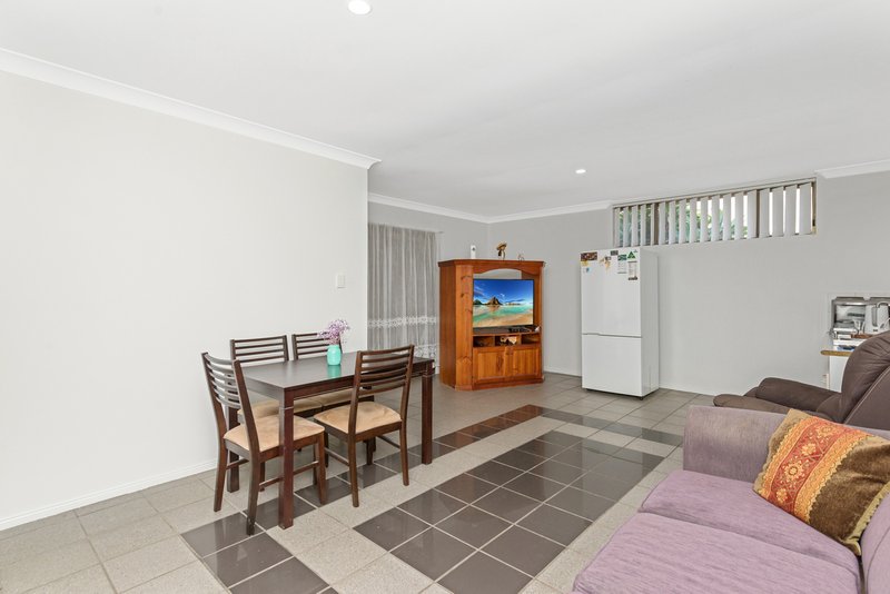 Photo - 20 Hillgrove Court, Oxenford QLD 4210 - Image 22