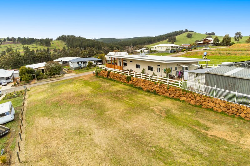 Photo - 20 Hitchcock Drive, Nannup WA 6275 - Image 4