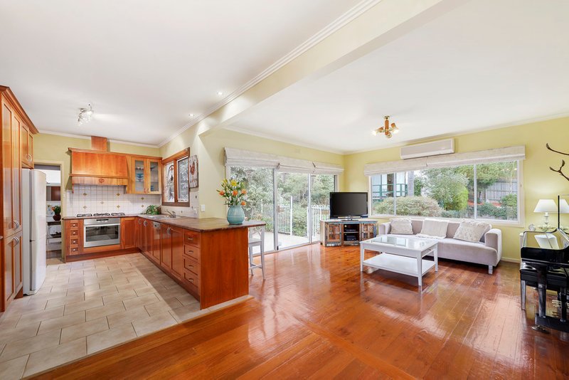 Photo - 20 Hodgson Street, Templestowe Lower VIC 3107 - Image 2