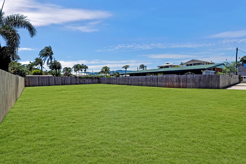 Photo - 20 Hogan Street, Westcourt QLD 4870 - Image 9