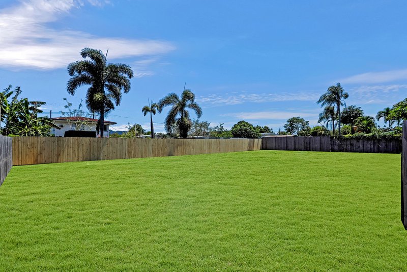 Photo - 20 Hogan Street, Westcourt QLD 4870 - Image 11