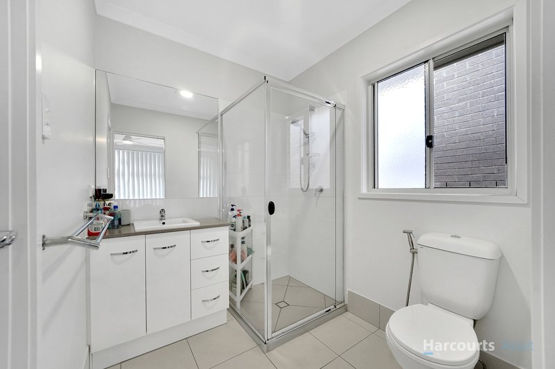 Photo - 20 Hoist Court, Augustine Heights QLD 4300 - Image 10