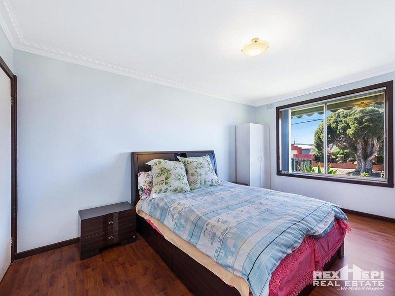 Photo - 20 Holly Avenue, Dandenong North VIC 3175 - Image 5