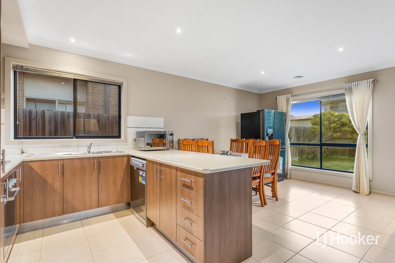 Photo - 20 Home Road, Point Cook VIC 3030 - Image 3