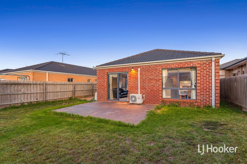 Photo - 20 Home Road, Point Cook VIC 3030 - Image 10