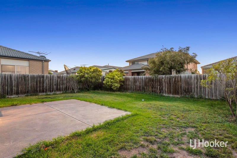 Photo - 20 Home Road, Point Cook VIC 3030 - Image 11