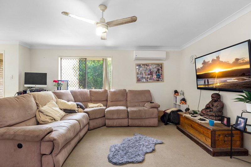 Photo - 20 Honeyeater Place, Lowood QLD 4311 - Image 3