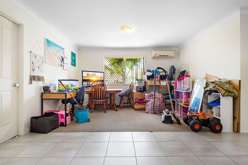 Photo - 20 Honeyeater Place, Lowood QLD 4311 - Image 4