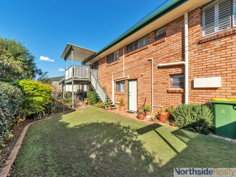 Photo - 20 Hovea Street, Everton Hills QLD 4053 - Image 17