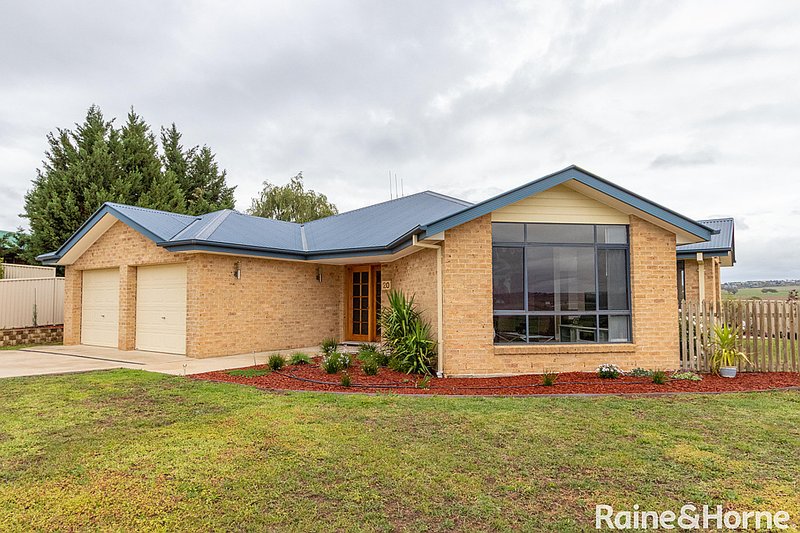 20 Howarth Close, Llanarth NSW 2795