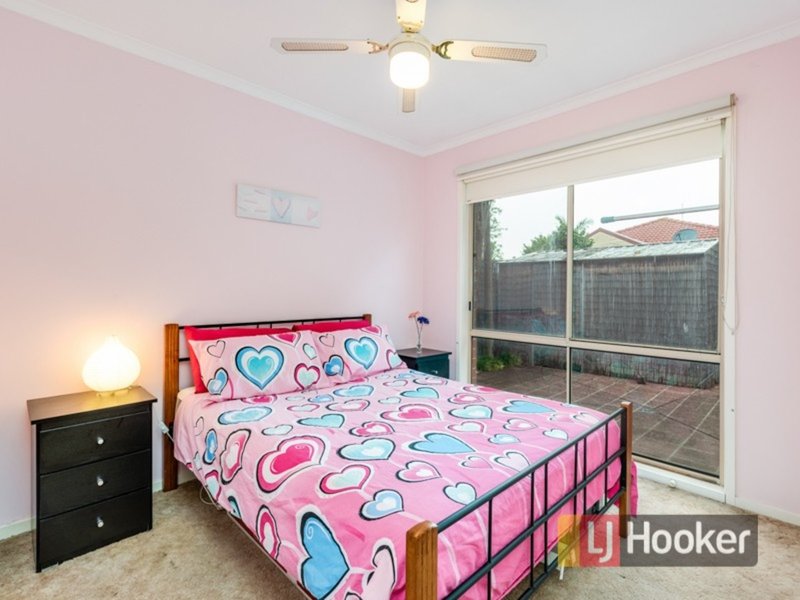 Photo - 20 Howqua Place, Cranbourne VIC 3977 - Image 12