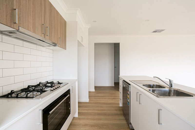 Photo - 20 Hubbard Street, Wyndham Vale VIC 3024 - Image 5