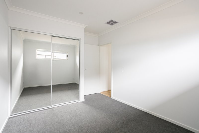Photo - 20 Hubbard Street, Wyndham Vale VIC 3024 - Image 11