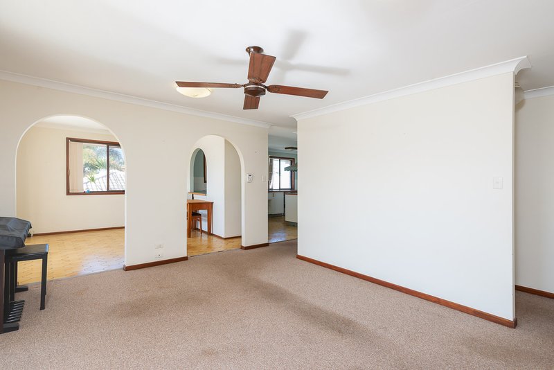 Photo - 20 Hume Parade, Paradise Point QLD 4216 - Image 5