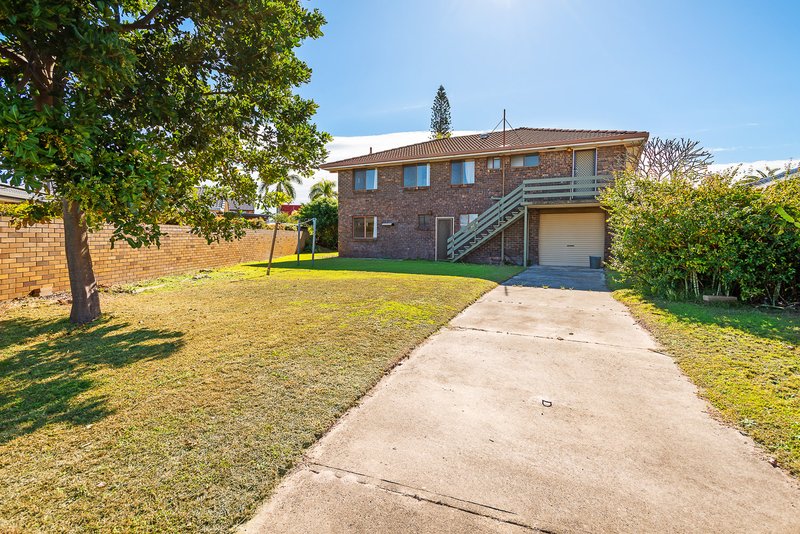 Photo - 20 Hume Parade, Paradise Point QLD 4216 - Image 16