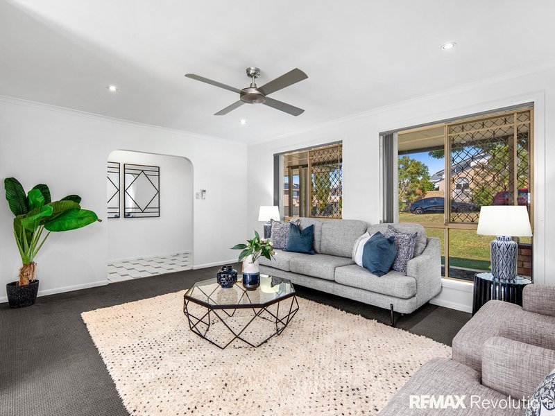 Photo - 20 Hurlstone Street, Wishart QLD 4122 - Image 3