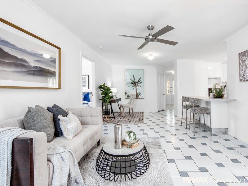 Photo - 20 Hurlstone Street, Wishart QLD 4122 - Image 9