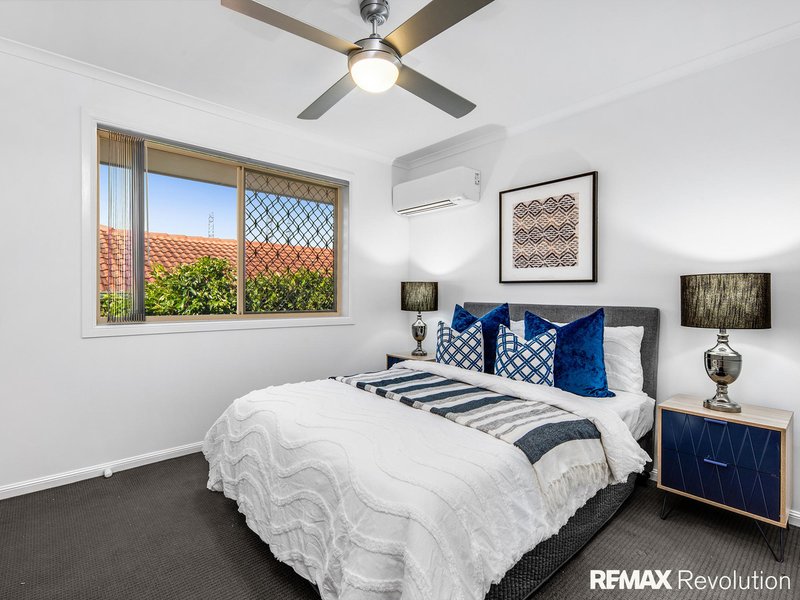 Photo - 20 Hurlstone Street, Wishart QLD 4122 - Image 17