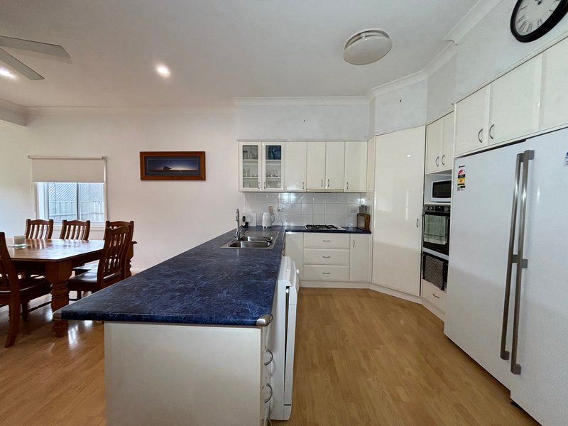 Photo - 20 Hyandra Street, Griffith NSW 2680 - Image 4