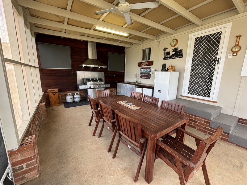 Photo - 20 Hyandra Street, Griffith NSW 2680 - Image 14