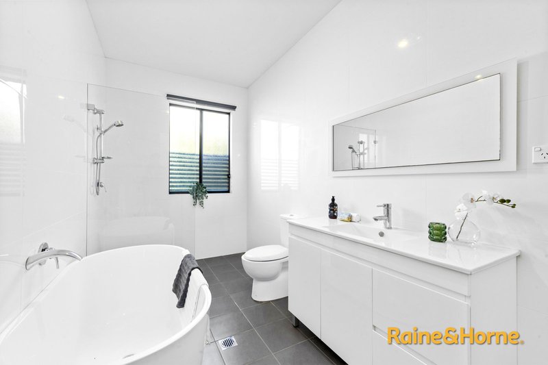 Photo - 20 Illarangi Street, Carlingford NSW 2118 - Image 16