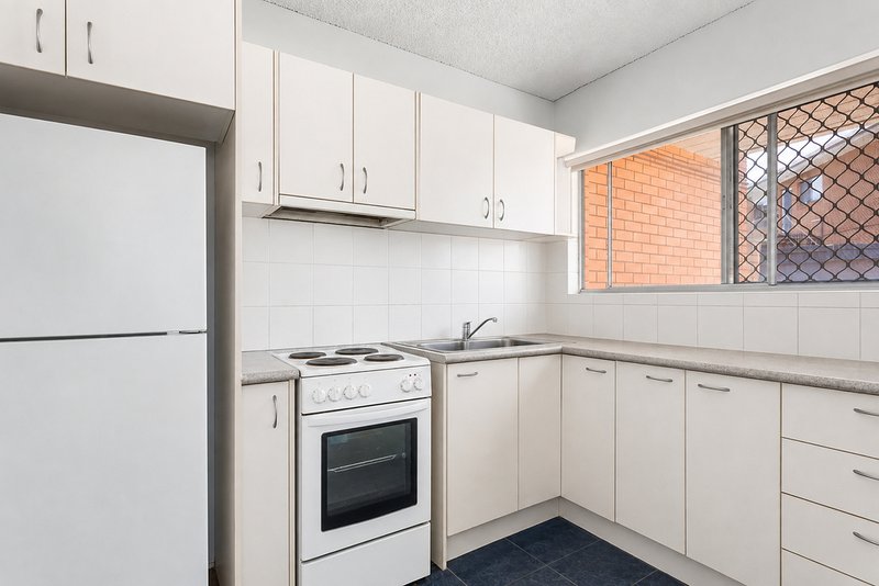 Photo - 20 Ilya Street, Macgregor QLD 4109 - Image 2