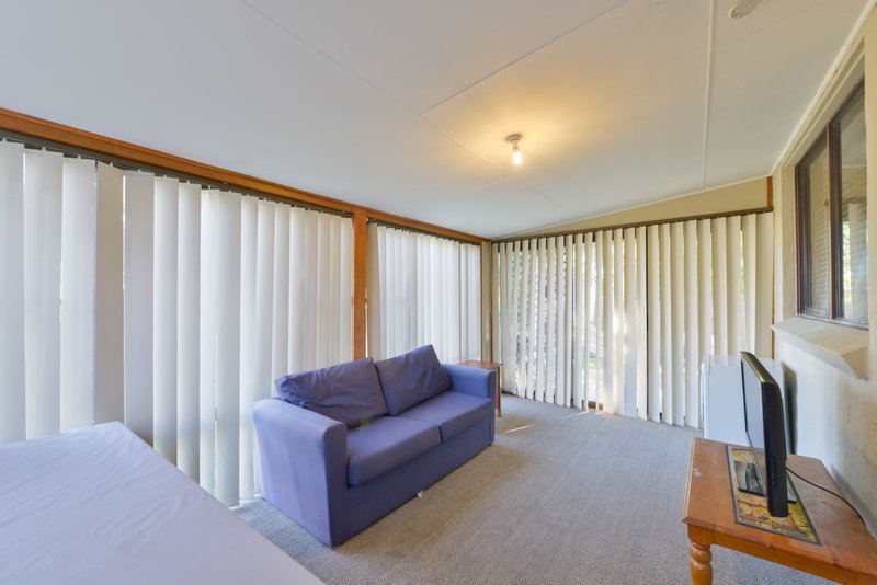 Photo - 20 Inala Crescent, Tamworth NSW 2340 - Image 6