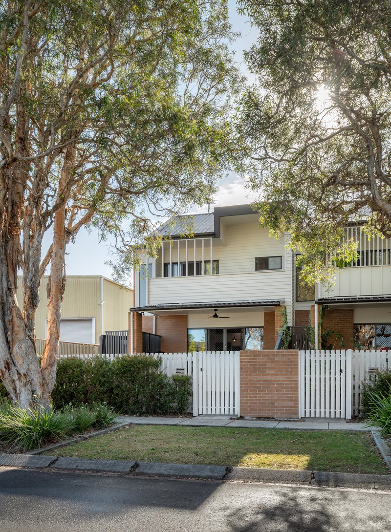 Photo - 20 Ivedon Street, Banyo QLD 4014 - Image 1