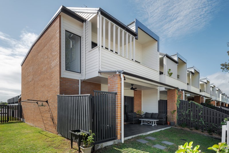 Photo - 20 Ivedon Street, Banyo QLD 4014 - Image 2
