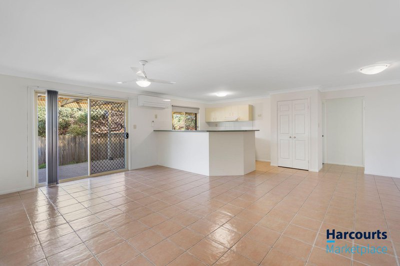 Photo - 20 Jabiru Place, Bellbowrie QLD 4070 - Image 3