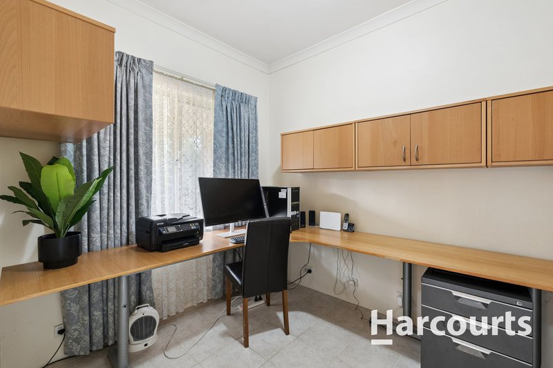 Photo - 20 Jacaranda Drive, Wanneroo WA 6065 - Image 5