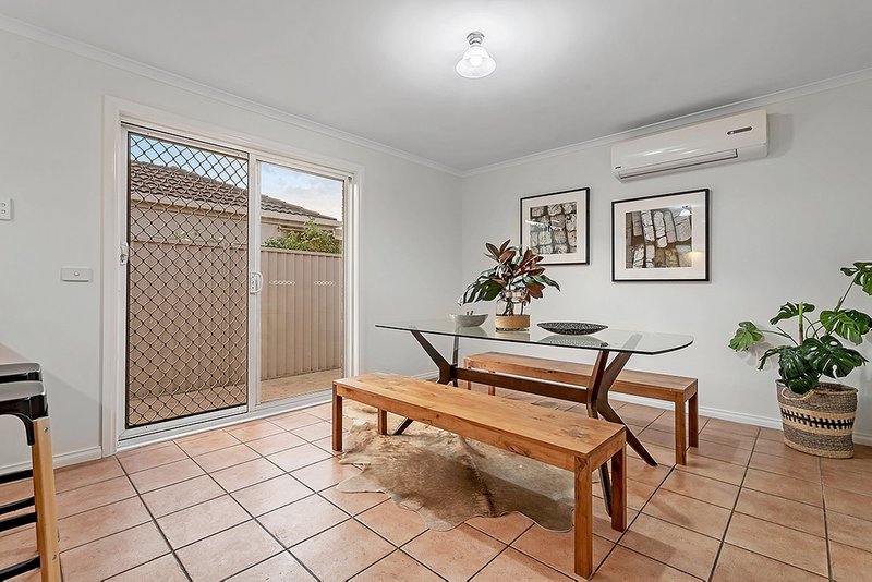 Photo - 20 Jacaranda Place, Craigieburn VIC 3064 - Image 8