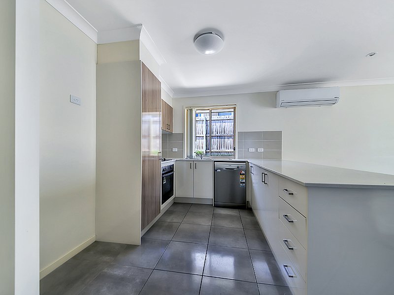 Photo - 20 James Close, Ormeau QLD 4208 - Image 7