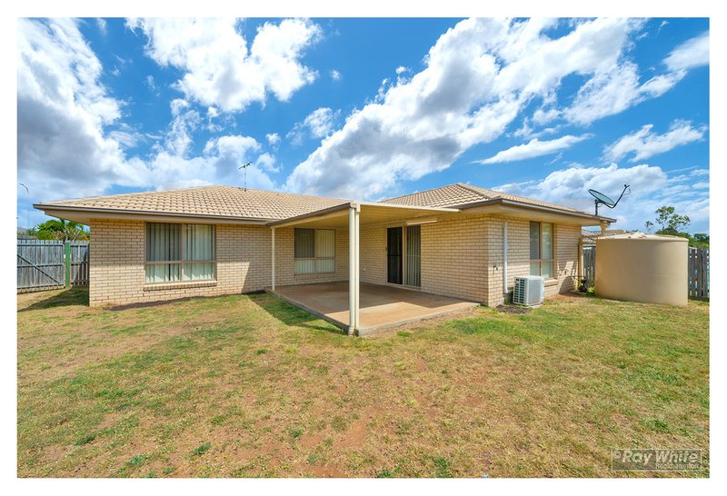 Photo - 20 Jamie Crescent, Gracemere QLD 4702 - Image 2