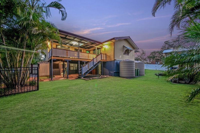 Photo - 20 Jane Street, Arana Hills QLD 4054 - Image 2