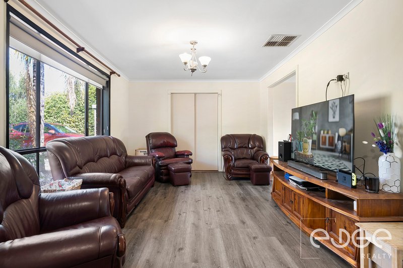 Photo - 20 Jedna Close, Craigmore SA 5114 - Image 2