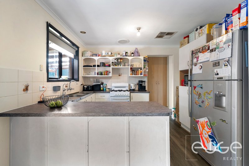 Photo - 20 Jedna Close, Craigmore SA 5114 - Image 4