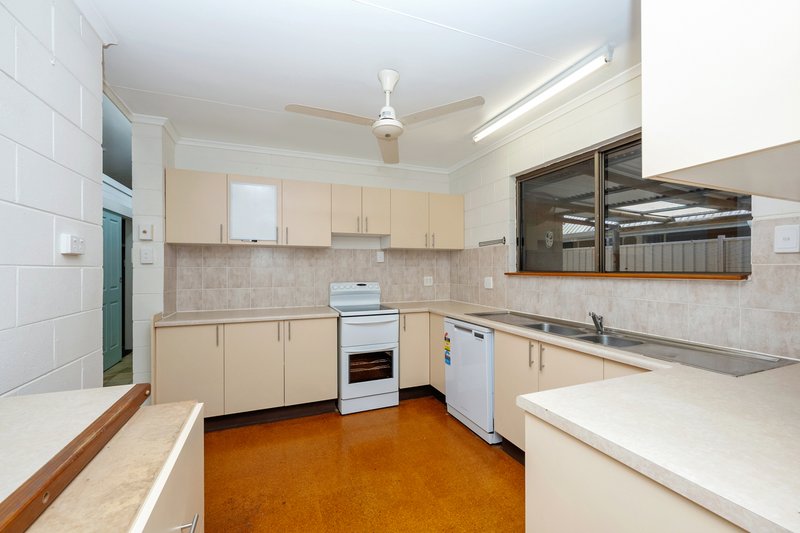 Photo - 20 Jennifer Street, Kelso QLD 4815 - Image 4