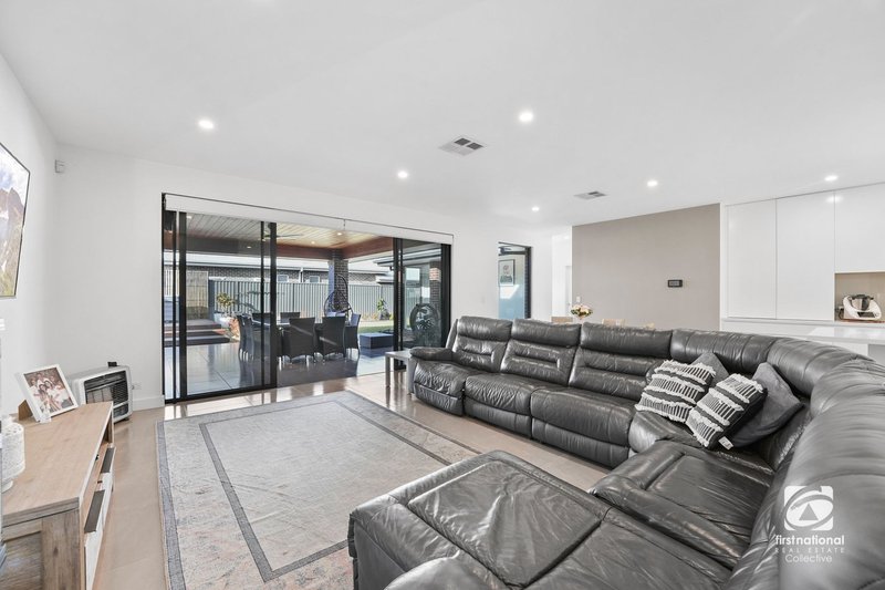 Photo - 20 Jenolan Circuit, Harrington Park NSW 2567 - Image 10