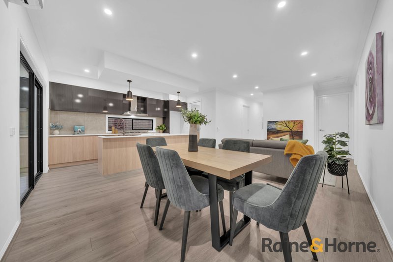 Photo - 20 Jessfield Terrace, Cranbourne East VIC 3977 - Image 10