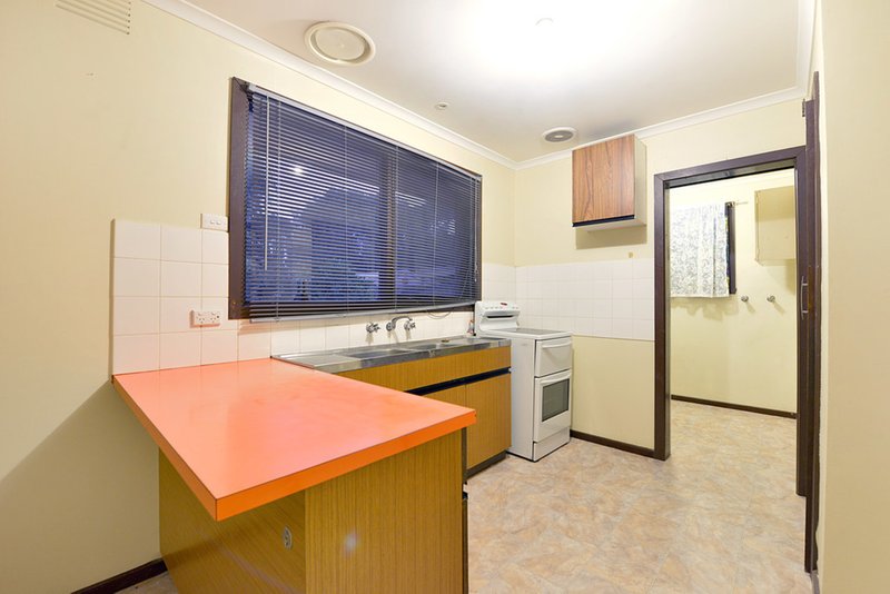 Photo - 20 Johann Avenue, Scoresby VIC 3179 - Image 3