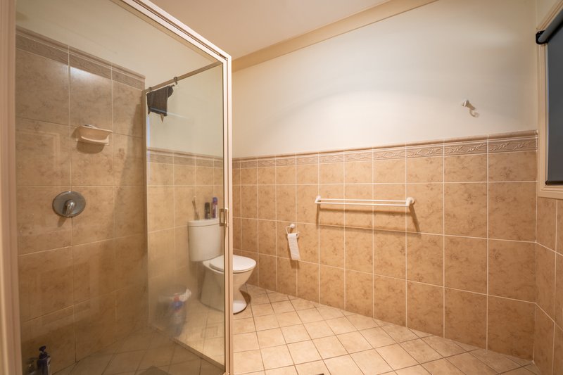 Photo - 20 John Girdham Place, Forbes NSW 2871 - Image 8
