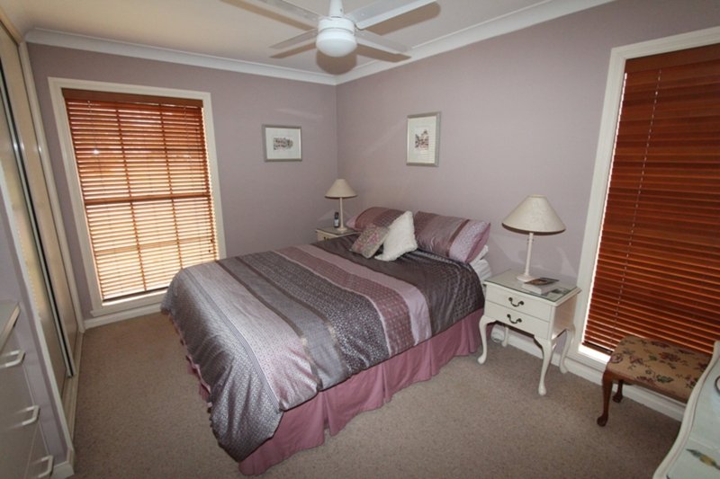 Photo - 20 Kabbera Blvd , Kelso NSW 2795 - Image 11