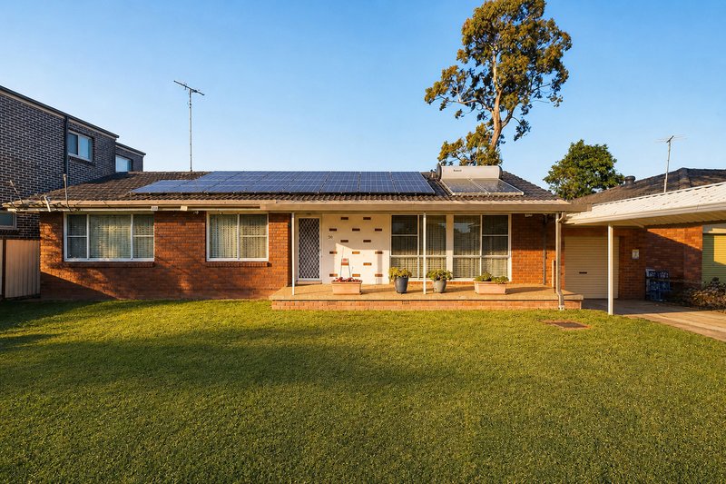 Photo - 20 Kareela Crescent, Greenacre NSW 2190 - Image 2