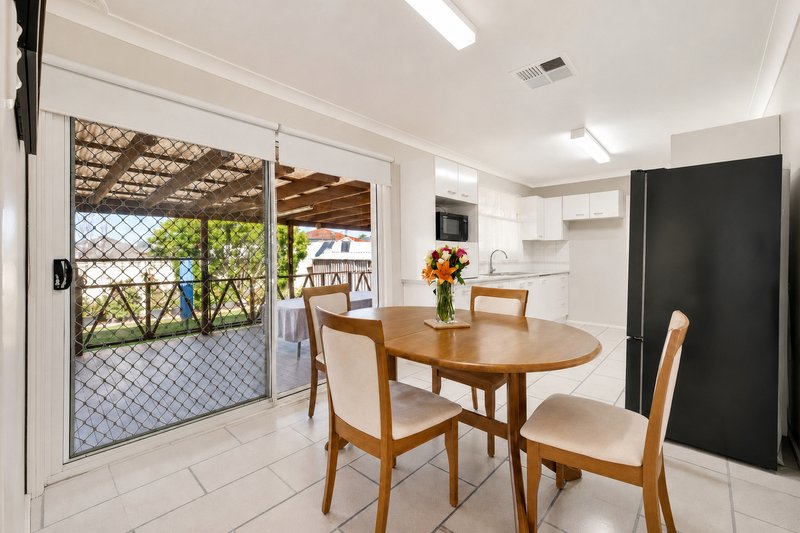 Photo - 20 Kareela Crescent, Greenacre NSW 2190 - Image 4