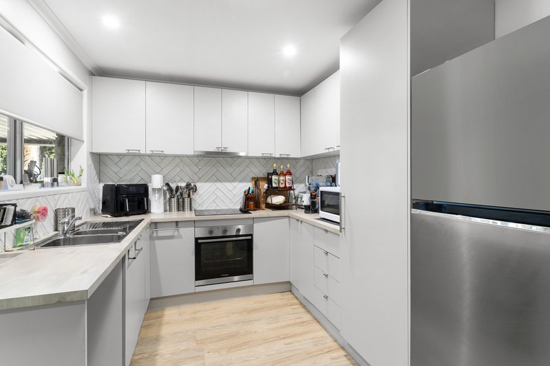 Photo - 20 Kate Avenue, Deception Bay QLD 4508 - Image 3